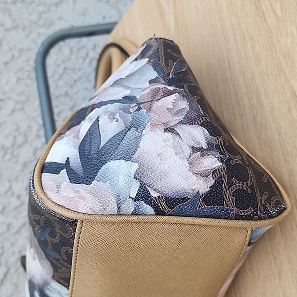 Calvin Klein Hudson Signature Satchel Handbag - Picture 6 of 15